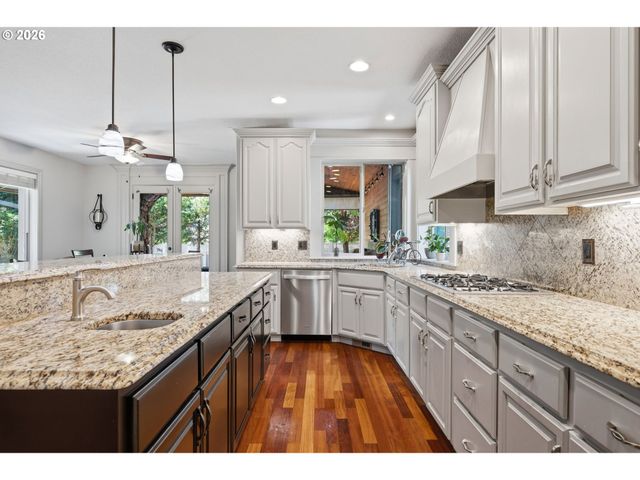 1621 S PHOEBE Dr, Ridgefield, WA 98642