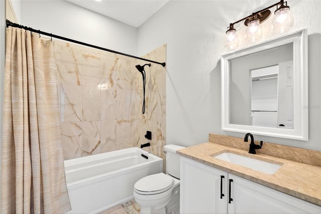 4940 E FORT KING STREET, Ocala, FL 34470