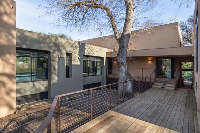 12100 Horseshoe Rd, Oakdale, CA 95361