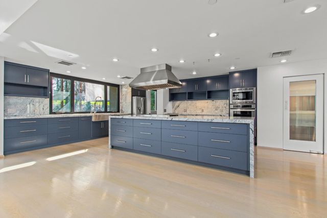 12100 Horseshoe Rd, Oakdale, CA 95361