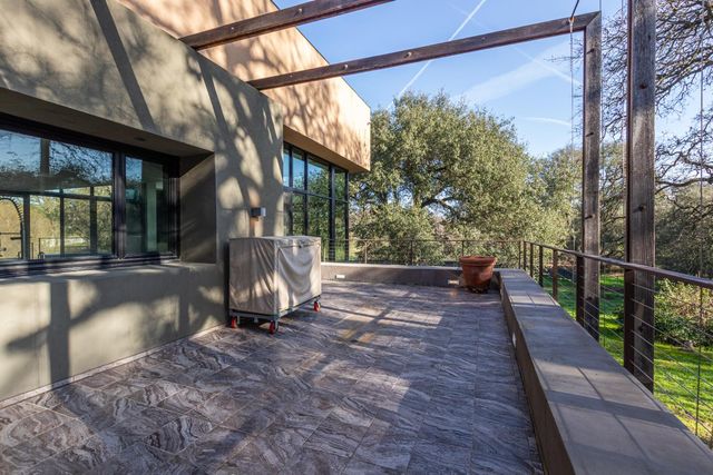 12100 Horseshoe Rd, Oakdale, CA 95361