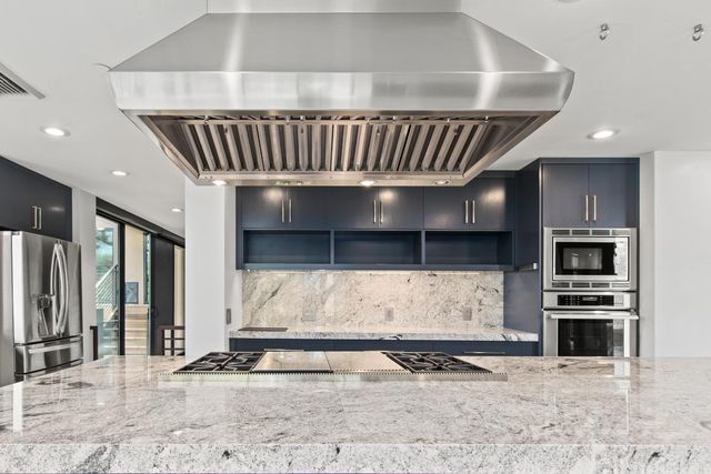 12100 Horseshoe Rd, Oakdale, CA 95361