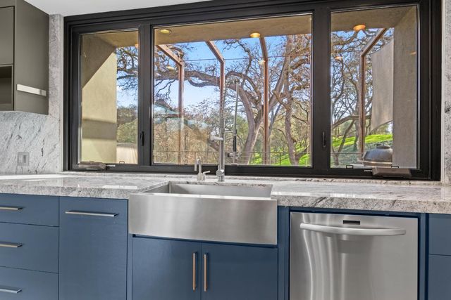 12100 Horseshoe Rd, Oakdale, CA 95361