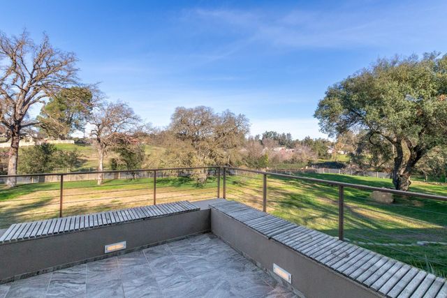 12100 Horseshoe Rd, Oakdale, CA 95361