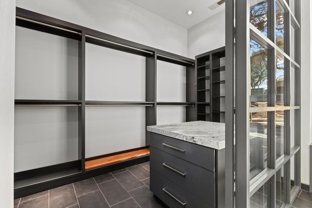 12100 Horseshoe Rd, Oakdale, CA 95361