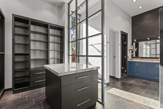 12100 Horseshoe Rd, Oakdale, CA 95361