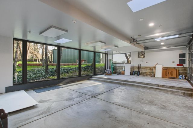 12100 Horseshoe Rd, Oakdale, CA 95361