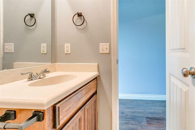 1617 NW 144th Terrace, Edmond, OK 73013