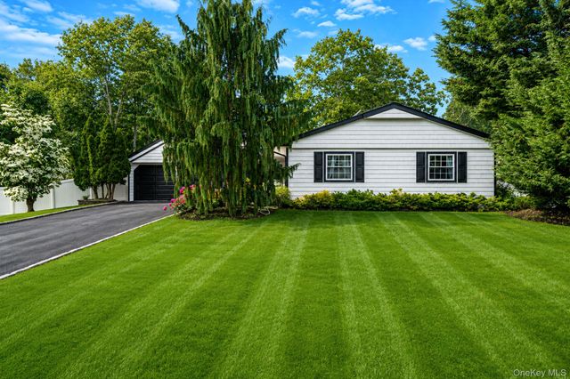 11 Gallatin Drive, Dix Hills, NY 11746