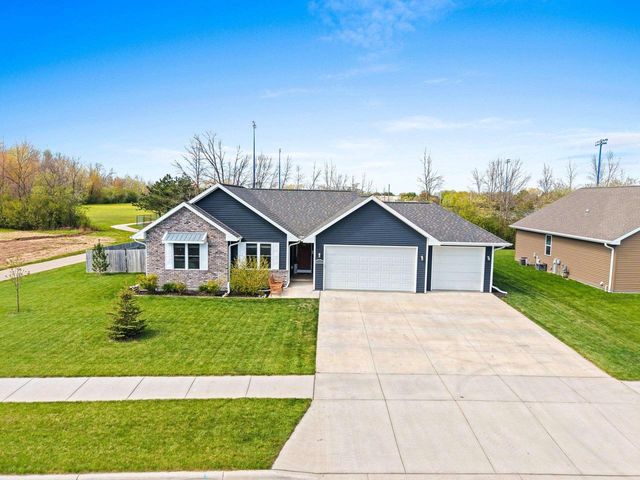 1138 W THORN CREEK DRIVE, Hilbert, WI 54129