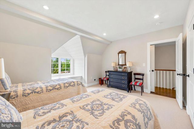 11 OVERLEA WAY, Glenside, PA 19038