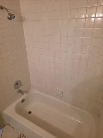 2220 BAHIA VISTA STREET G5, Sarasota, FL 34239