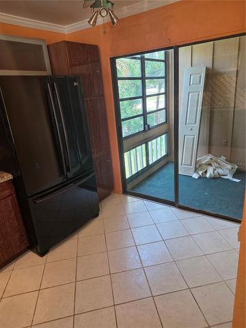 2220 BAHIA VISTA STREET G5, Sarasota, FL 34239