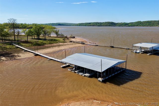 25 E Shoreline Drive, Eufaula, OK 74432