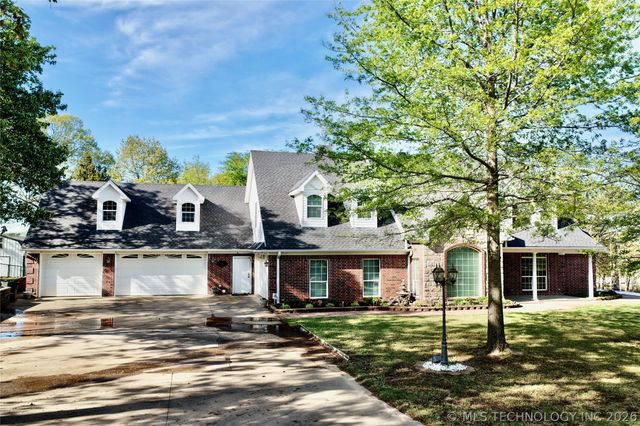 25 E Shoreline Drive, Eufaula, OK 74432