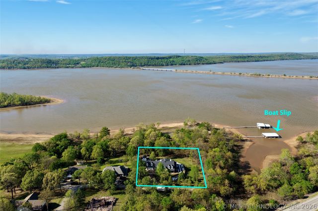 25 E Shoreline Drive, Eufaula, OK 74432