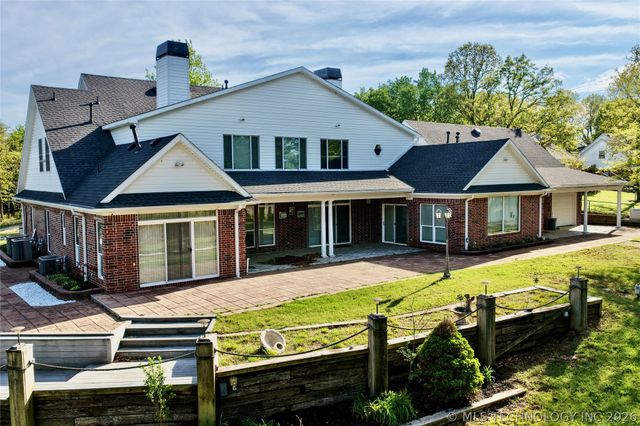 25 E Shoreline Drive, Eufaula, OK 74432