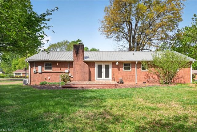 1407 Lambs Lane, Kernersville, NC 27284