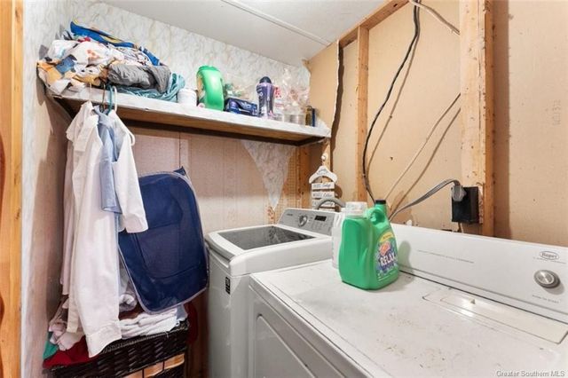 1558 W Pine Meadows Drive, Lake Charles, LA 70611