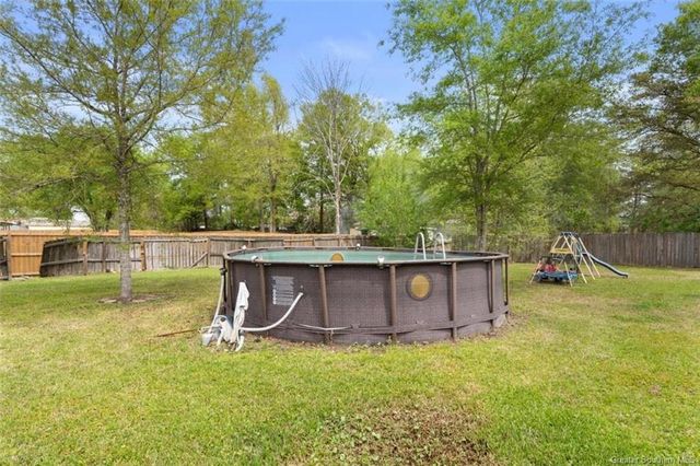 1558 W Pine Meadows Drive, Lake Charles, LA 70611