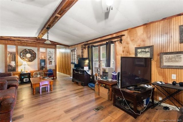 1558 W Pine Meadows Drive, Lake Charles, LA 70611