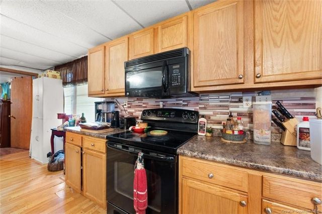 1558 W Pine Meadows Drive, Lake Charles, LA 70611