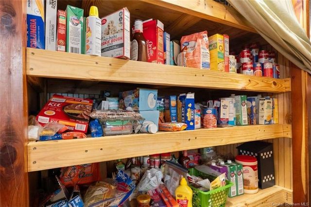 1558 W Pine Meadows Drive, Lake Charles, LA 70611