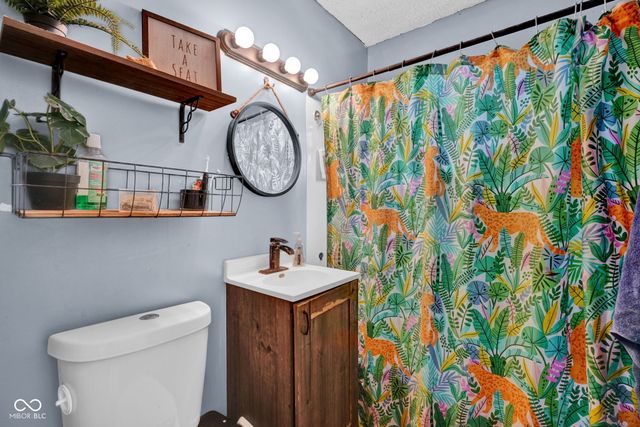 606 W 7th Street, Seymour, IN 47274