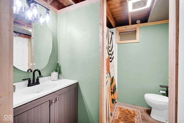 606 W 7th Street, Seymour, IN 47274