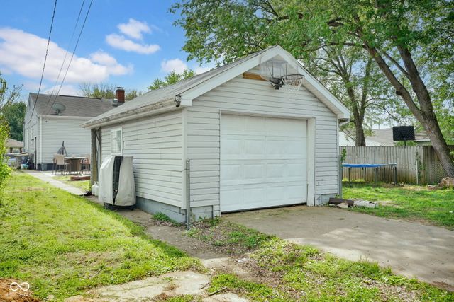 606 W 7th Street, Seymour, IN 47274