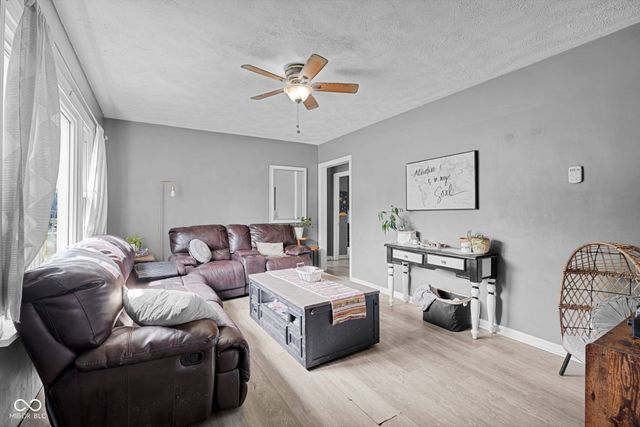 606 W 7th Street, Seymour, IN 47274