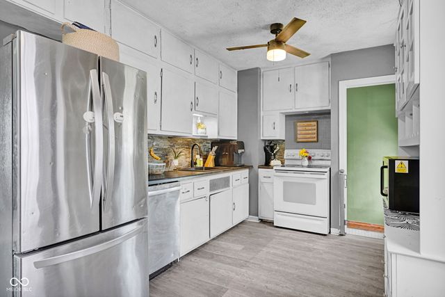606 W 7th Street, Seymour, IN 47274