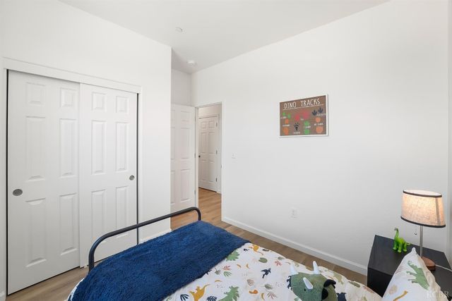 1057 Buena Vista Lane, Hanford, CA 93230