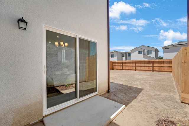 1057 Buena Vista Lane, Hanford, CA 93230