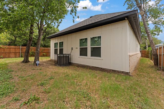 4507 Metropolitan Avenue, Dallas, TX 75210