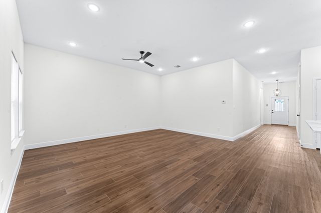 4507 Metropolitan Avenue, Dallas, TX 75210