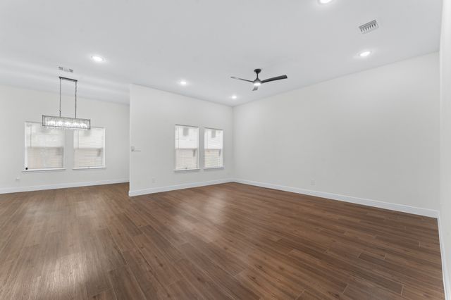 4507 Metropolitan Avenue, Dallas, TX 75210