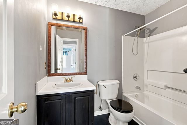 1648 Graystone Drive, Hampton, GA 30228