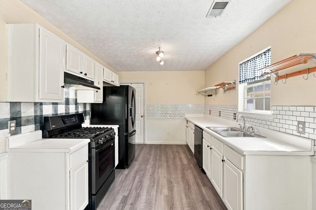 1648 Graystone Drive, Hampton, GA 30228