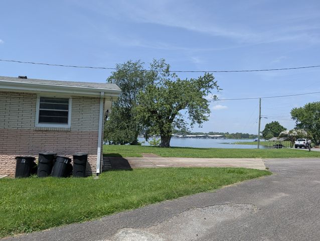 413 Private Dr, Hendersonville, TN 37075