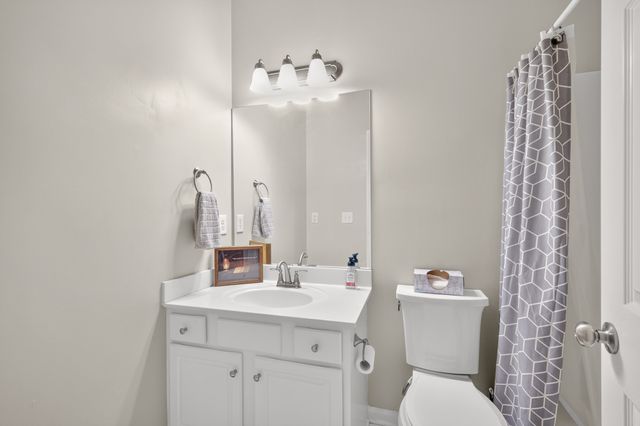 104 E Ridgeview Trce, Hendersonville, TN 37075