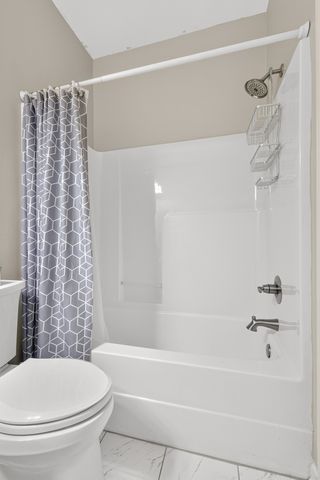 104 E Ridgeview Trce, Hendersonville, TN 37075