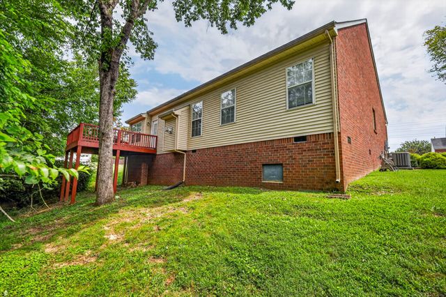 104 E Ridgeview Trce, Hendersonville, TN 37075