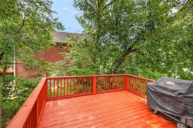 104 E Ridgeview Trce, Hendersonville, TN 37075