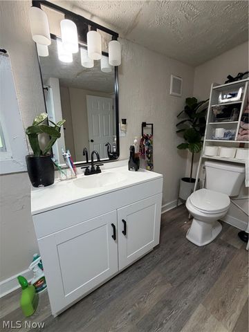 7118 Elton Avenue, Cleveland, OH 44102