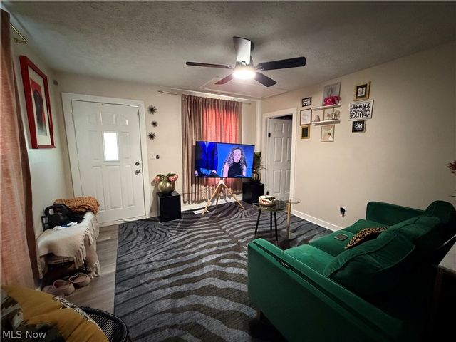 7118 Elton Avenue, Cleveland, OH 44102