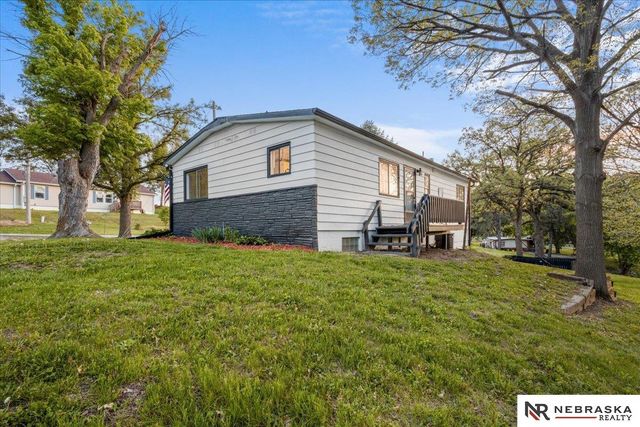 2414 Jefferson Road, Plattsmouth, NE 68048