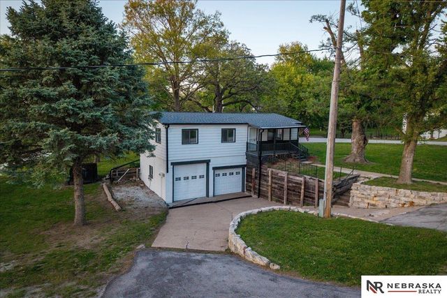 2414 Jefferson Road, Plattsmouth, NE 68048