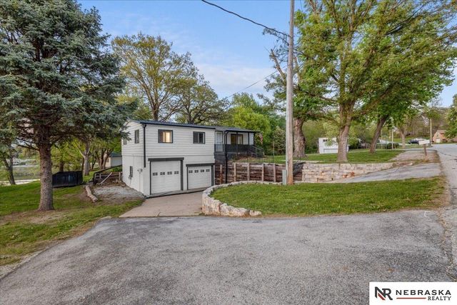 2414 Jefferson Road, Plattsmouth, NE 68048