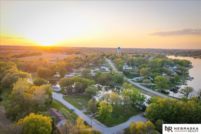 2414 Jefferson Road, Plattsmouth, NE 68048